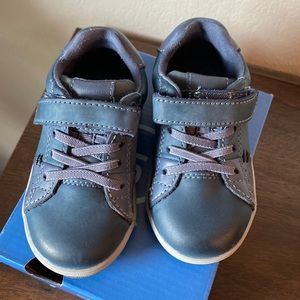 Made 2 Play Maci Stride Rite in dark blue 6W